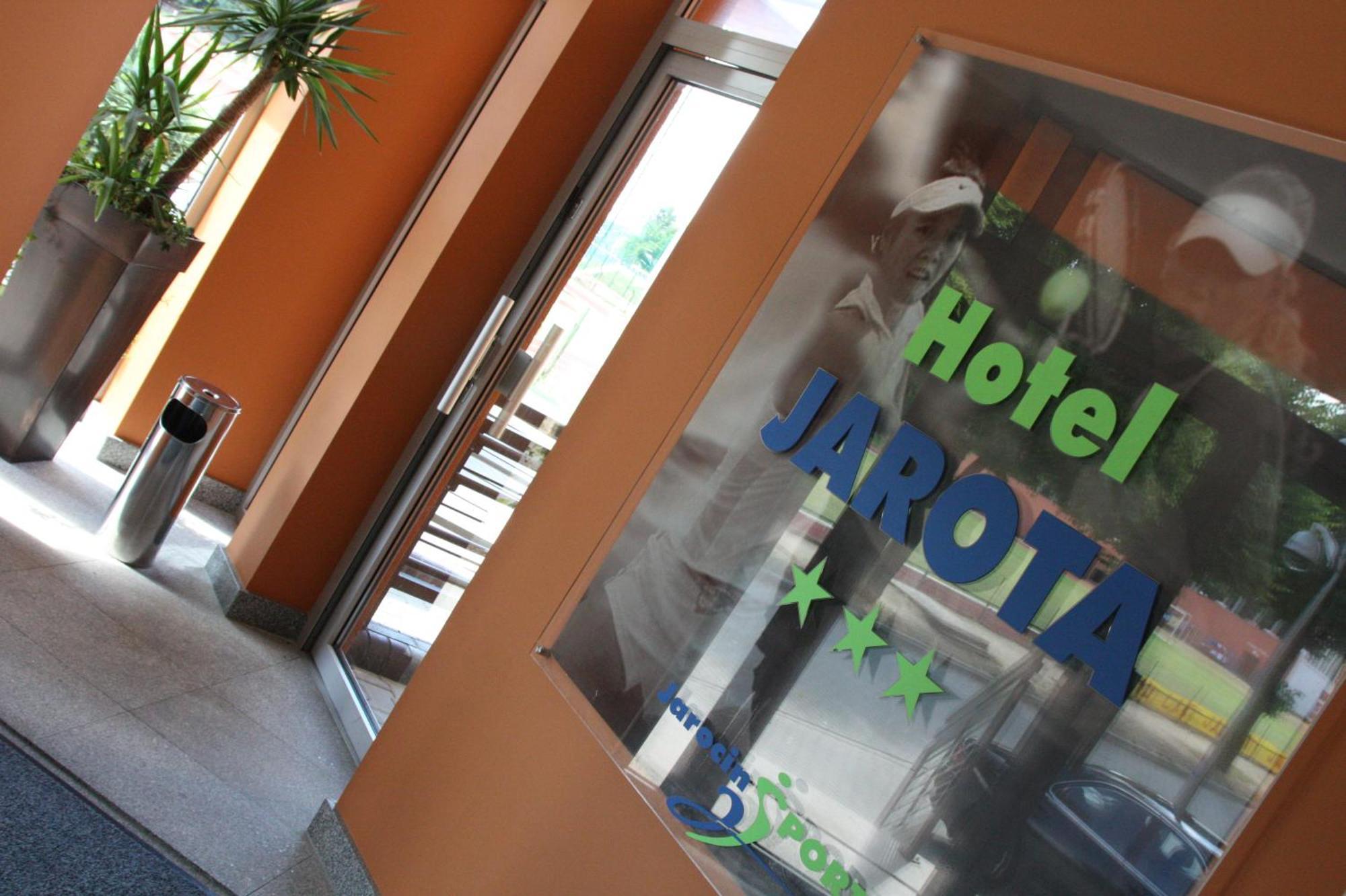 Hotel Jarota Jarocin Eksteriør billede